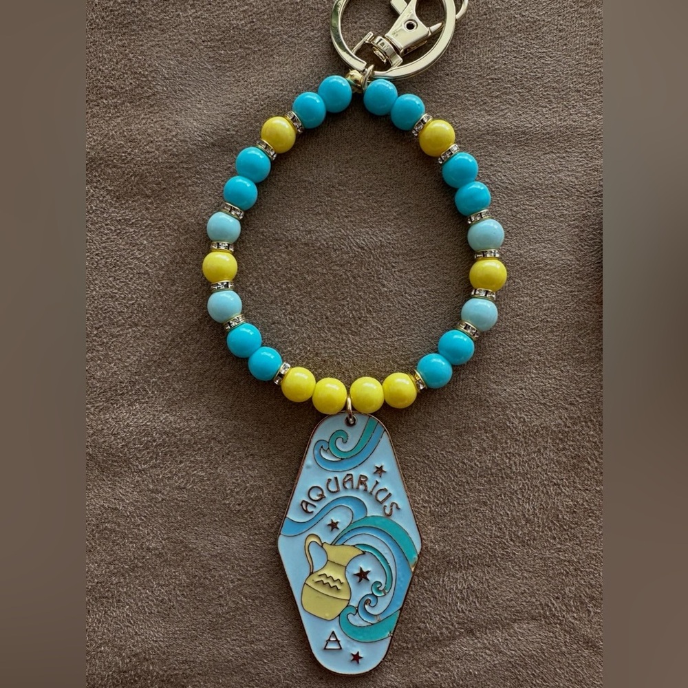 Zodiac Keychain - Picture 8 of 14